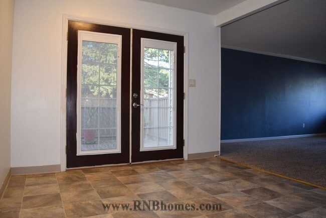 Photo - 7043 Zeeland Dr
