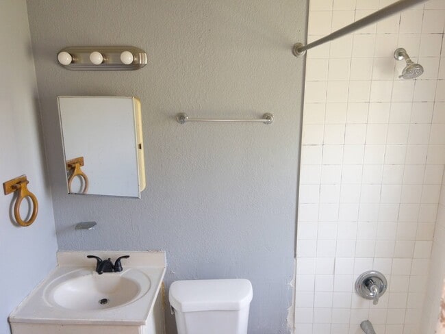 Photo - 901 W Anderson St