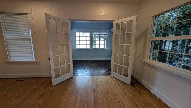 Photo - 3440 SW Falcon St Unit A