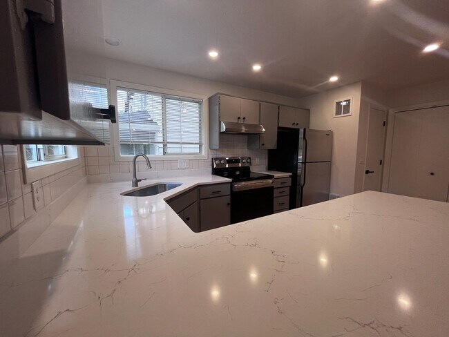 Photo - SSLLC02 Unit 1910