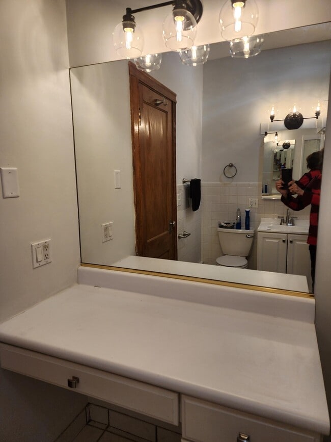 Photo - 823 N Hoyne Ave Unit Apartment 2