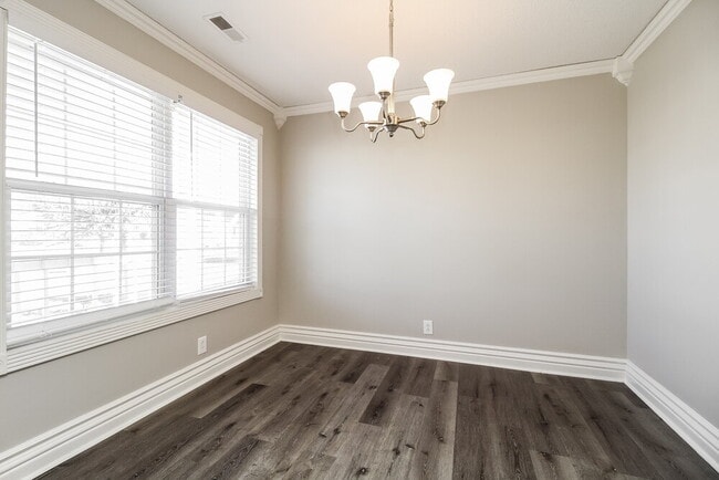 Photo - 5049 Cornelius Dr