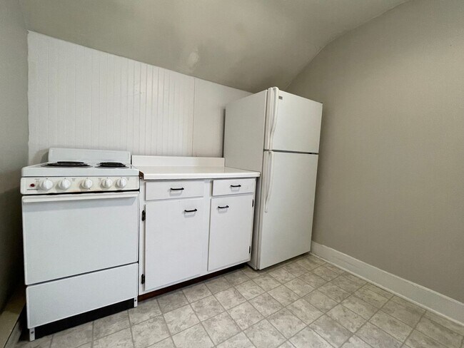 Photo - 1188-MF2-E2 Unit B