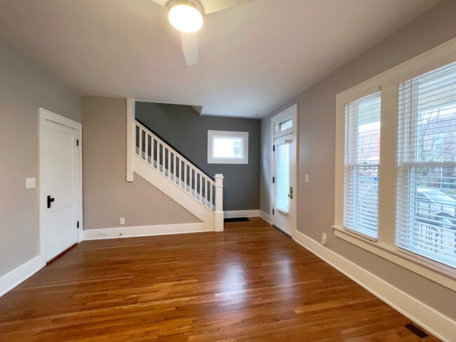 Photo - 398 Hanford St