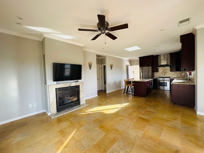 Photo - Serene 2-Bedroom Mountain Retreat with Stunning Views