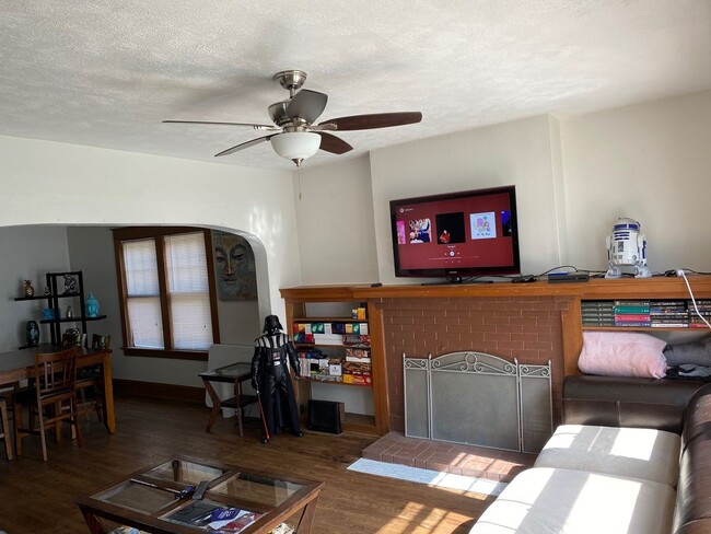 Photo - Beautiful 5 Bedroom/2.5 Bathroom Home in Popular Field Club Area