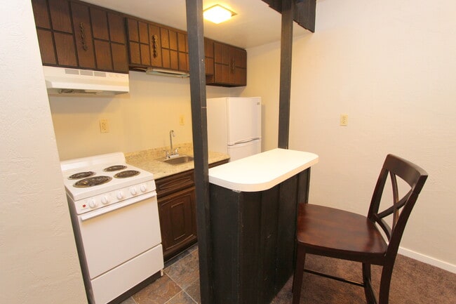 Photo - WALNUT ST -- 161