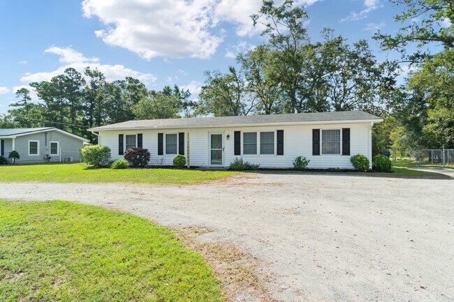 Building Photo - 2216 Ridge Rd Rental