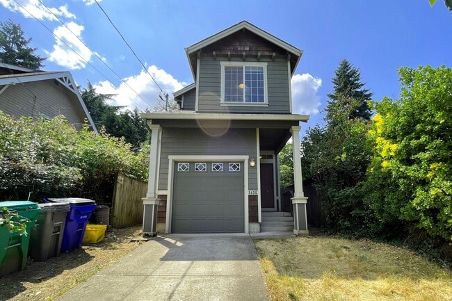 Lovely Concordia Home with Washer/Dryer, A... - Lovely Concordia Home with Washer/Dryer, A...