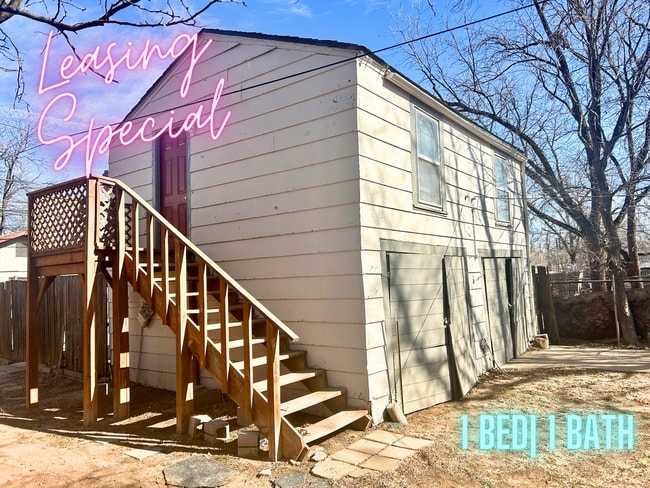 Building Photo - 2122 16th St Unit Rear Rental