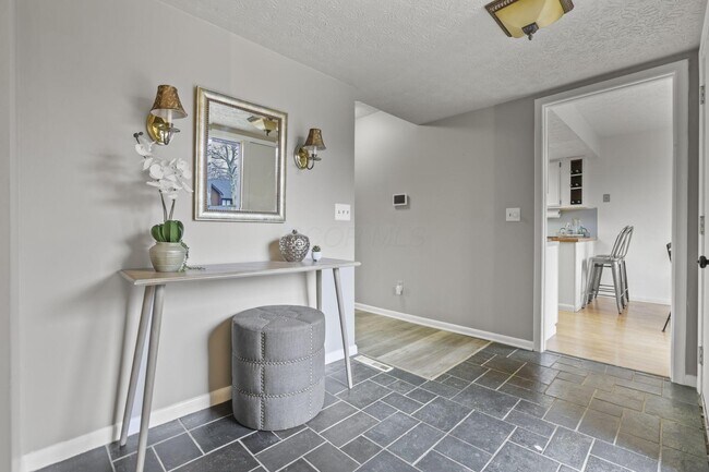 Photo - 4765 Smoketalk Ln Unit 1