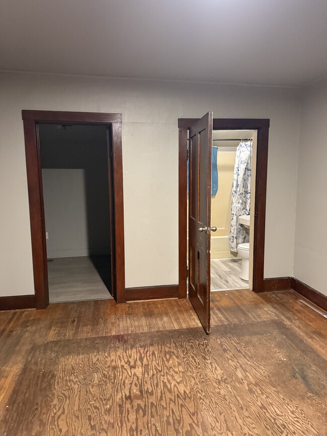 Photo - 610 E Henry St