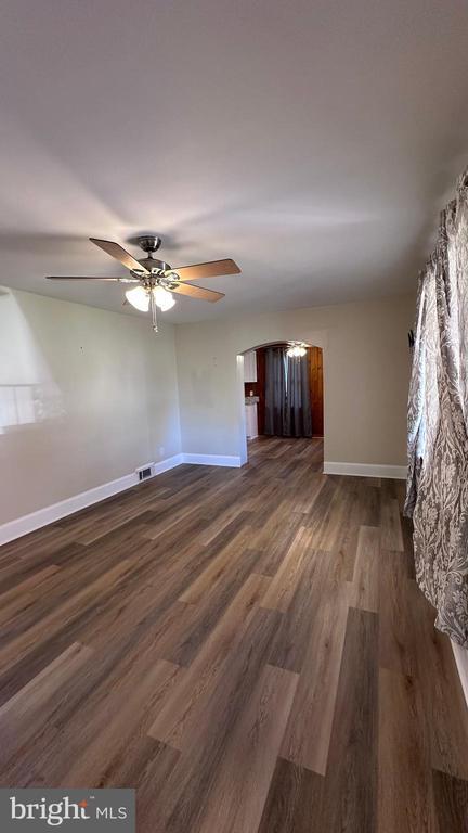 Building Photo - 312 Woodford St