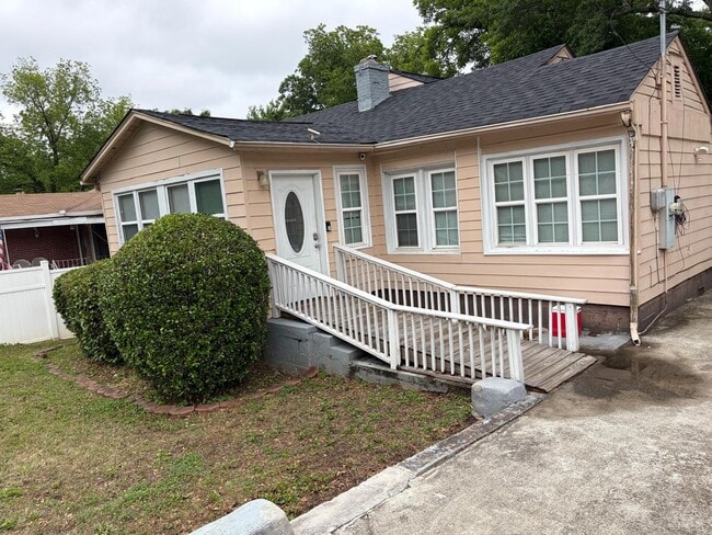 Photo - 173 Chappell Rd NW