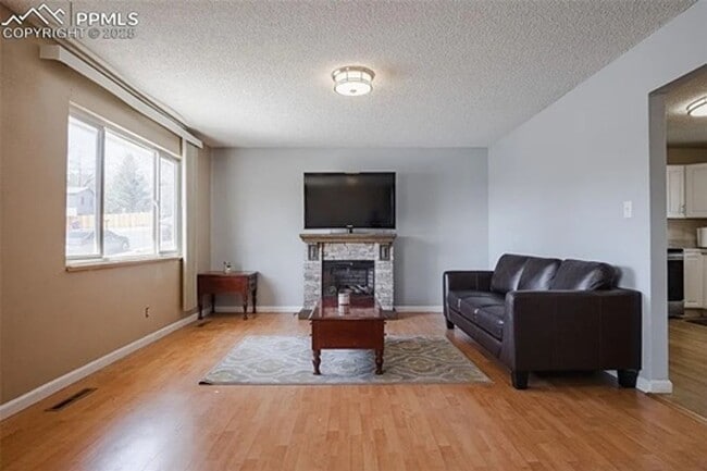 Photo - Charming 3 Bedroom in West Colorado Springs