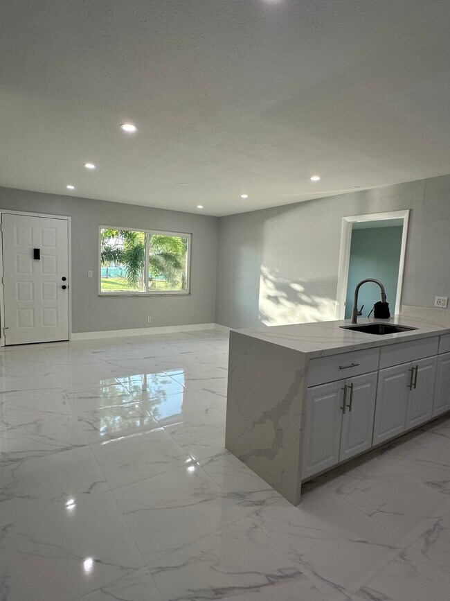 Photo - 4275 27th Ct SW Unit 202