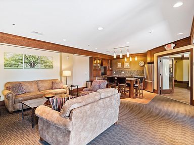 Community Room - 3251 Louisiana Ave S Unidad 222