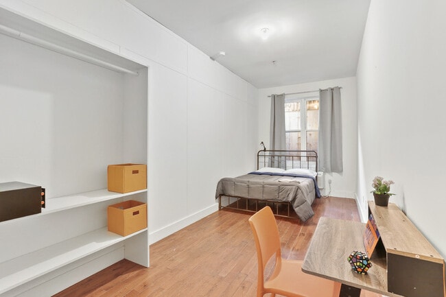 Shared/Private Rooms in Modern Co-Living Apt