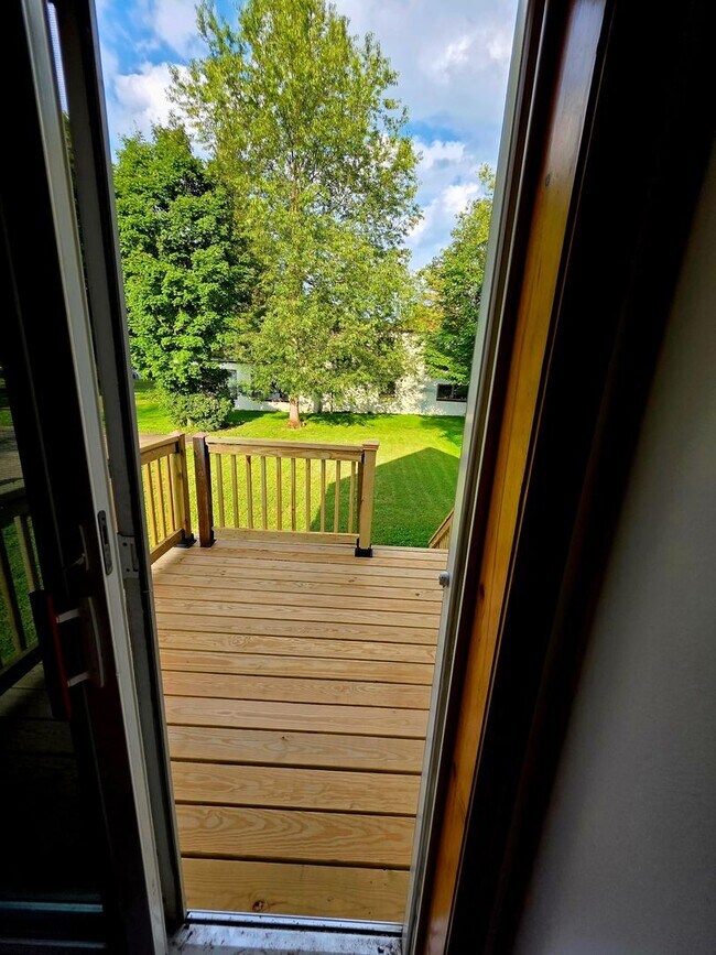 Photo - 9360 NY-240