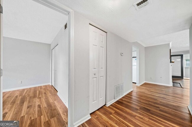 Photo - 717 Beaufort Cir