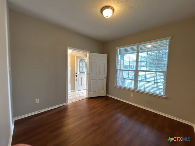 Photo - 9508 Raeburn Court