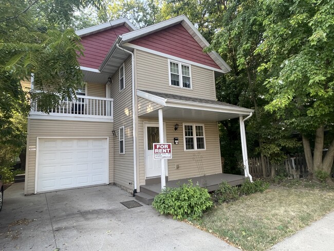 W/Garage - 1110 E Gorham St Apartments Unit Second floor