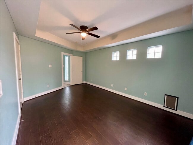 Photo - 5901 Fairdale Ln