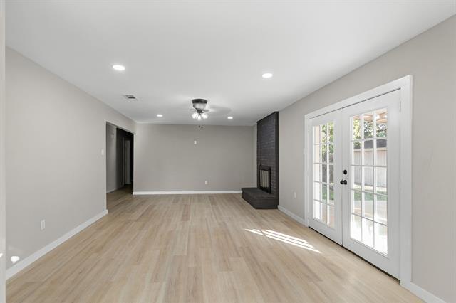 Photo - 1002 Wembley Rd