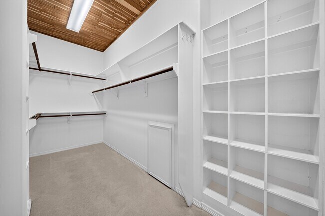 Photo - 16410 Emilia Ct