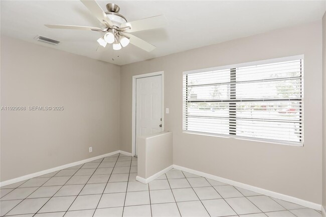 Photo - 1367 NE 27th St