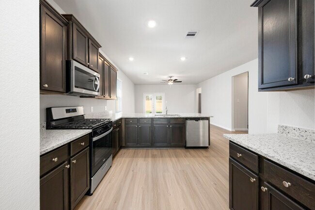 Photo - 15462 Maple Ter Dr