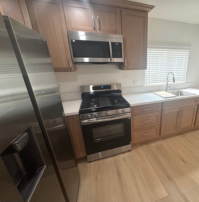 Photo - 1839 Lowe St