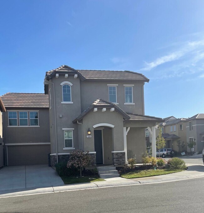 Corner Lot Beautiful Home in Whitney Ranch... Rental House Rental in