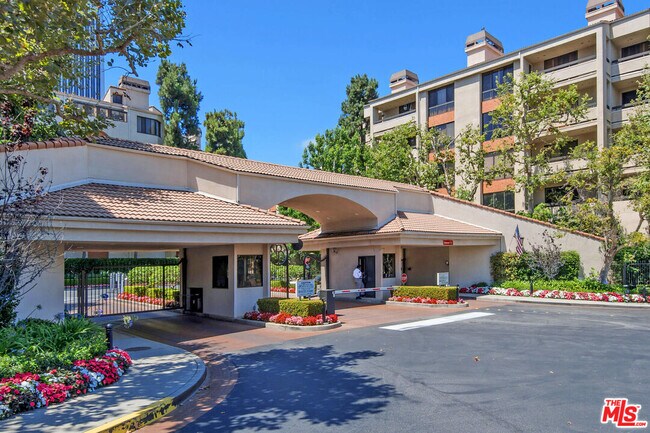 Building Photo - 2102 Century Park Ln Unit 101 Rental