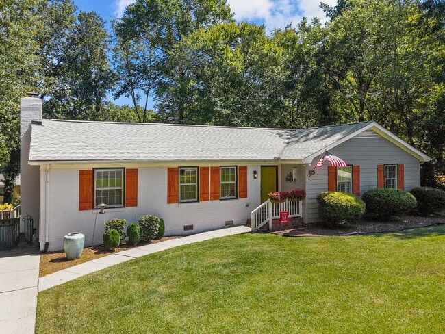 Photo - Gorgeous Mid-Century Modern Ranch in West Raleigh near NCSU and Lake Johnson - Fenced-in Backyard!