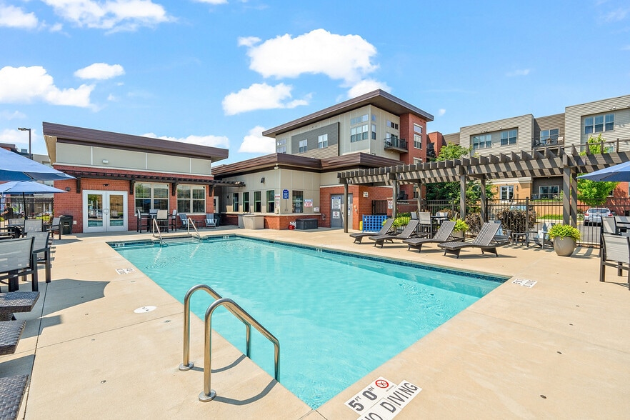 The Junction Outdoor Swimming Pool