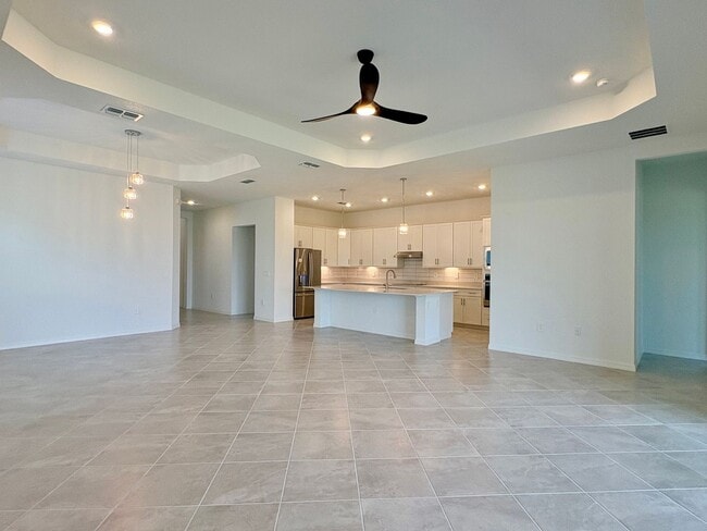 Photo - Brand New Luxury Rental in Wellen Park – Never Lived In!
