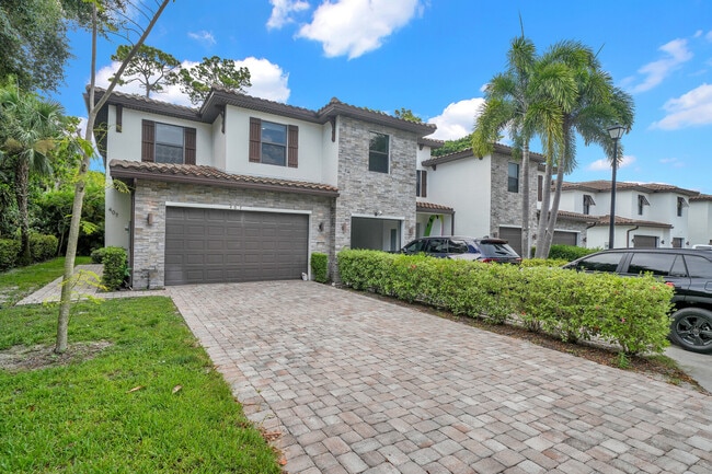 Building Photo - 407 Bella Sol Way