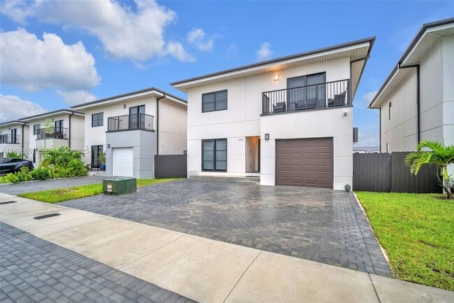 Building Photo - 1337 NW 3rd St