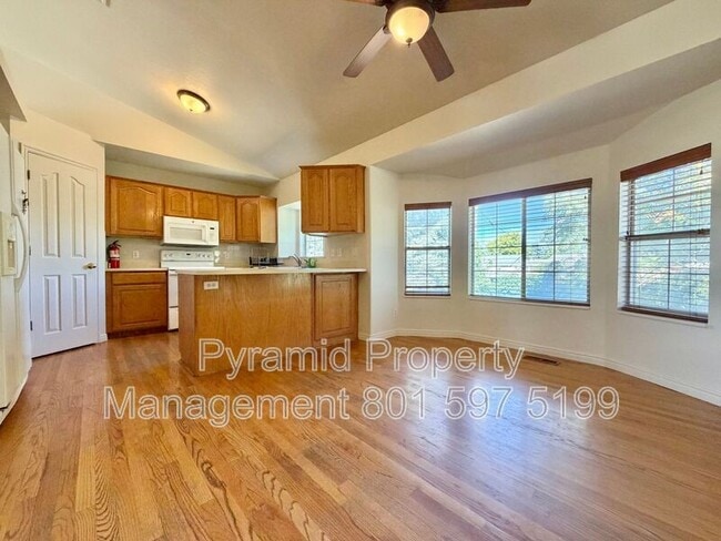 717 E Hundley Hvn Cir