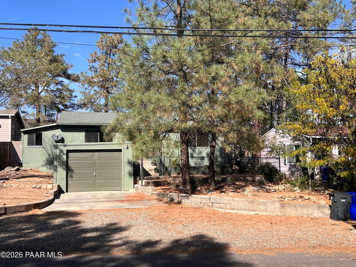 Photo - 1020 Heap Ave