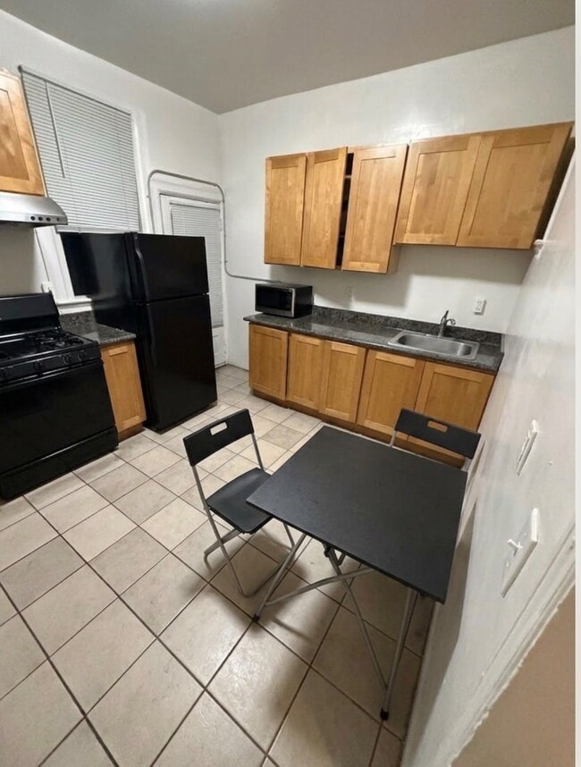 Photo - 2059 Berkeley Way