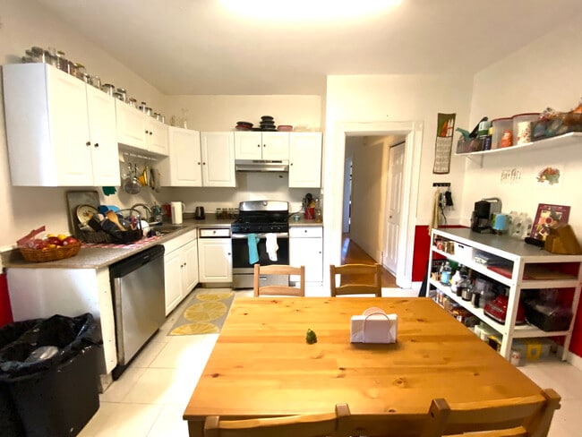 Photo - 168 Hillside St Unit 2