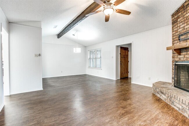 Photo - 212 E Worth St