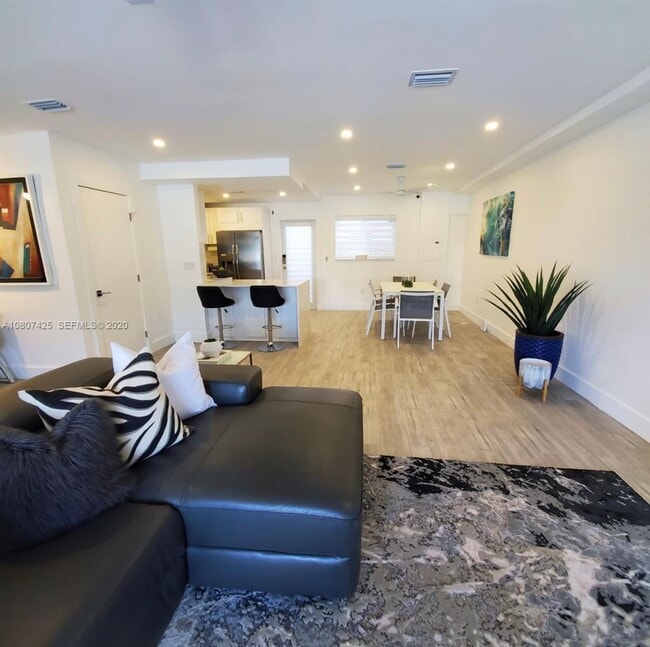 Photo - Beautiful waterfront townhouse in the heart of Miami