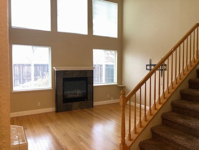 Photo - Gorgeous 2-Story 3 Bedroom, 2.5 Bath Home with 2 Car Garage Located in Folsom is Available NOW!