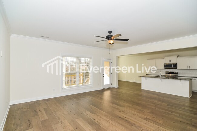 Photo - 235 Greenwood Dr