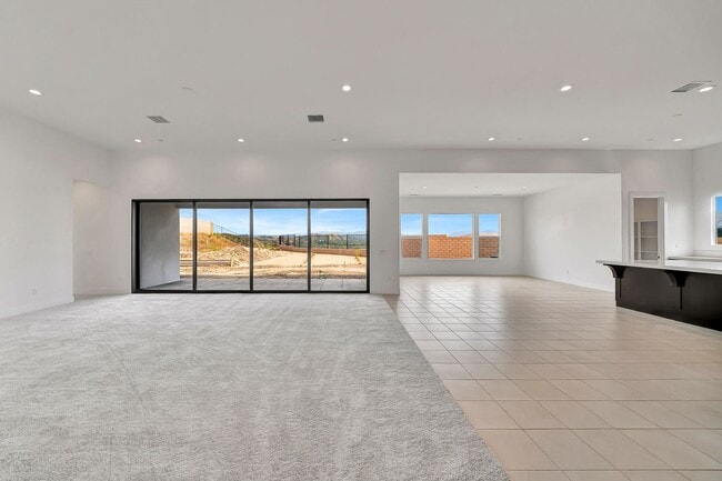 Photo - Modern Luxury Living with Breathtaking Valley Views