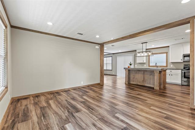 Photo - 951 Sandusky Rd E