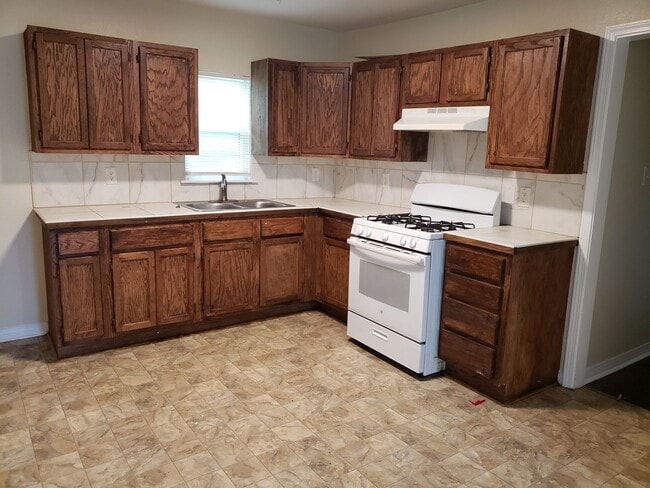 Photo - 3 Bedroom Home 2 bath